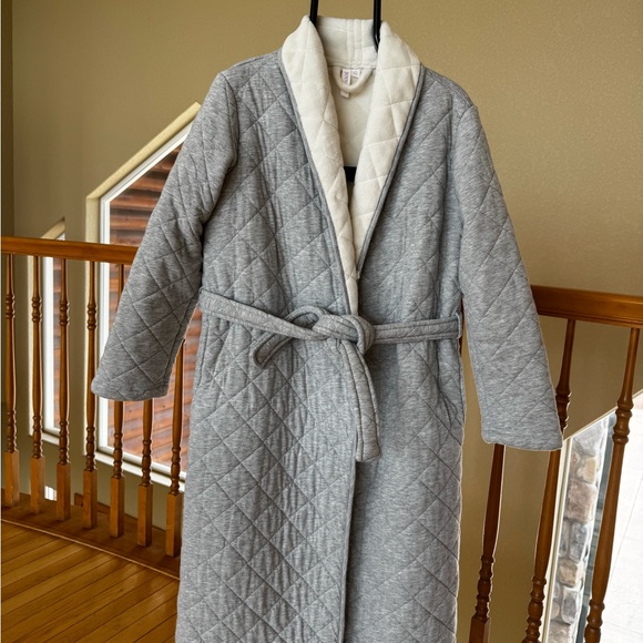 Quilted Gray Robe - Picture 1 of 6
